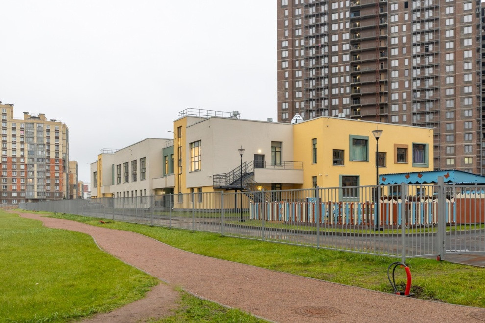 В Приморском районе Петербурга появился новый детский сад бассейном