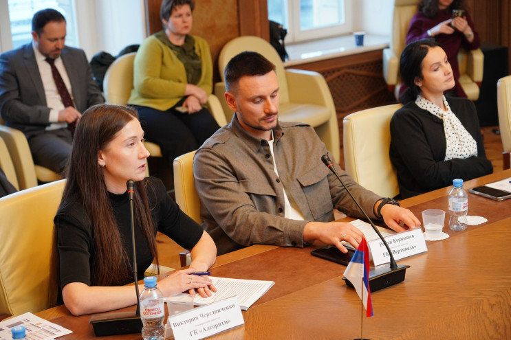 В. Чередниченко, Р. Корнышев, А. Альшаева