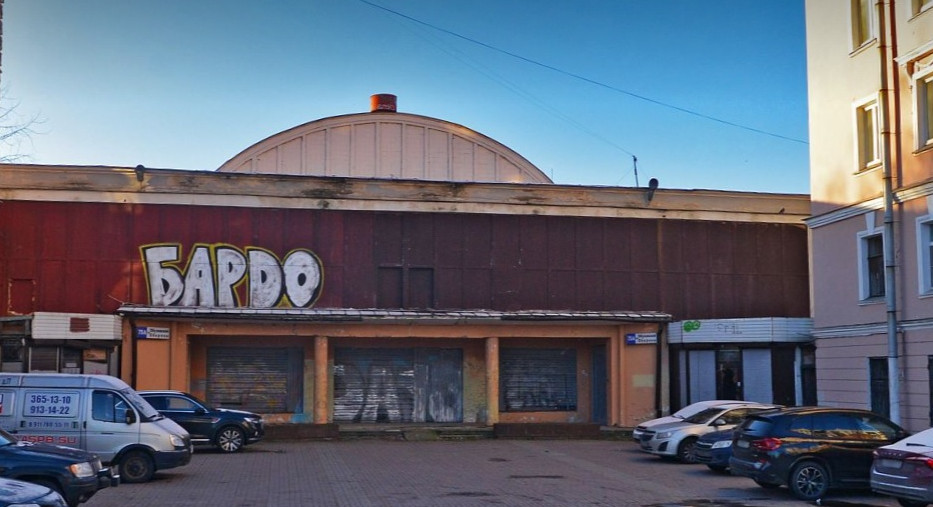 Невский рынок в Петербурге могут передать Ленобласти