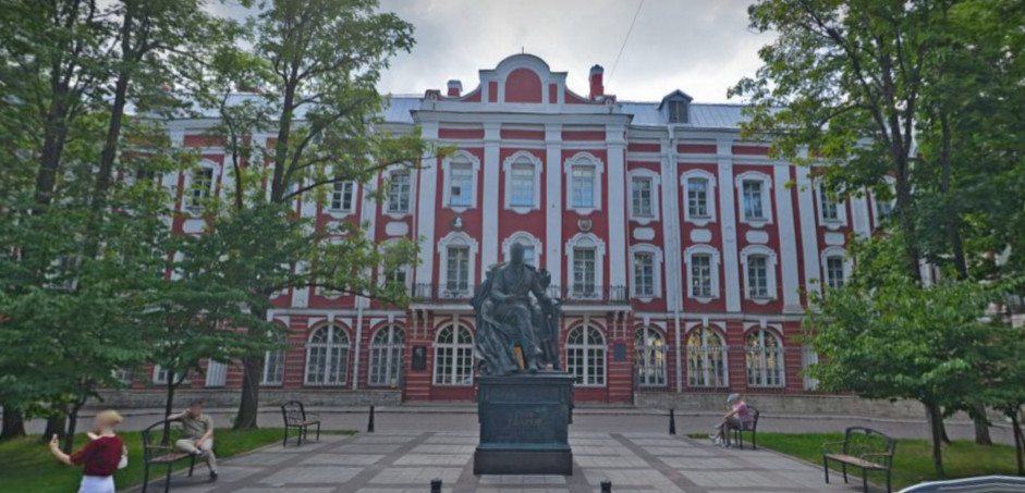 СПбГУ через суд обязали провести ремонт в одиннадцати объектах культурного наследия