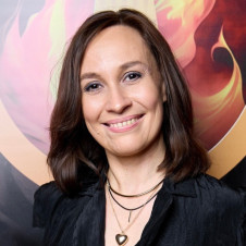 Елена Аккуратова