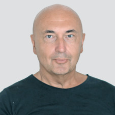 Андрей Петров
