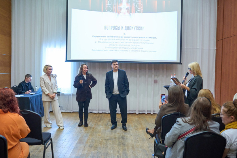Евгения Мироненко, Елена Терешина и Дмитрий Челноков