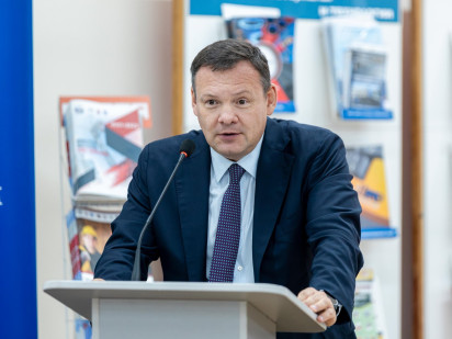 Михаил Иванов
