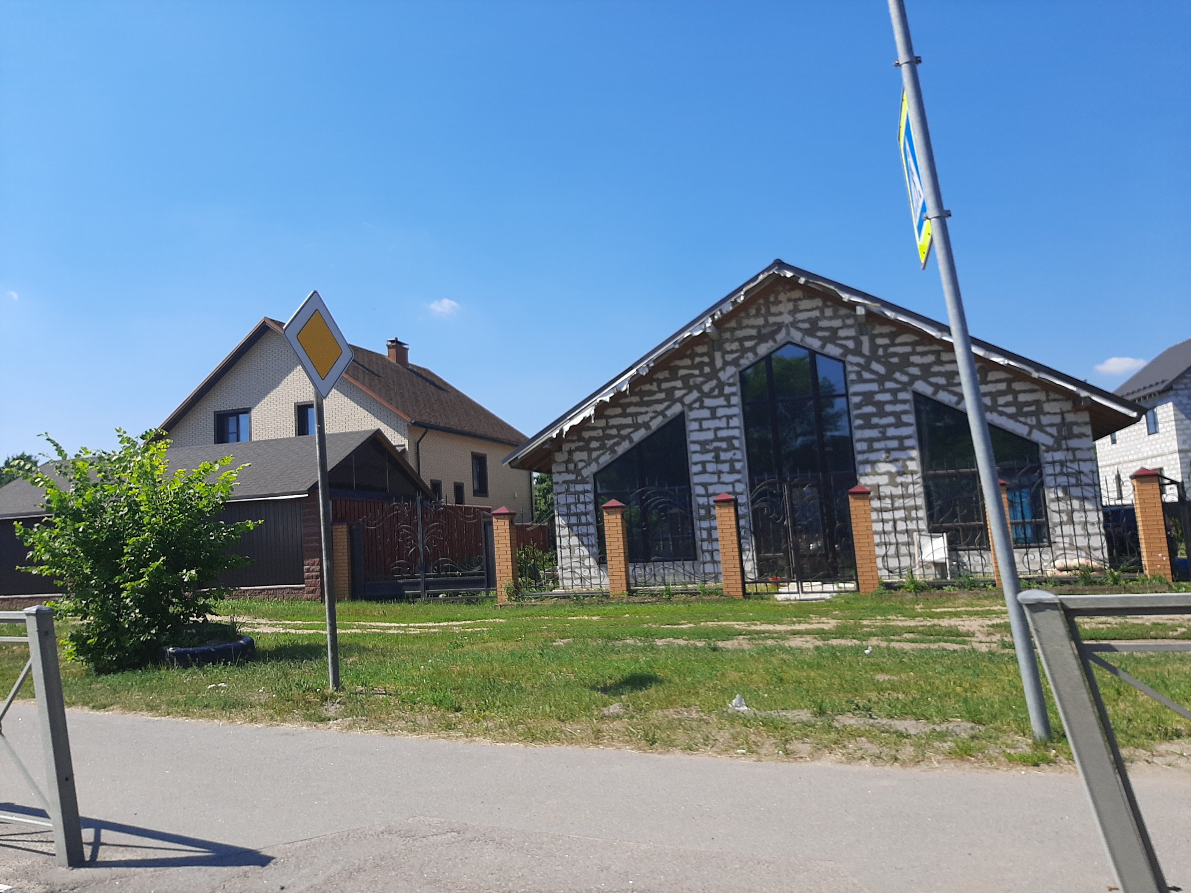 ВТБ распространил условия льготной ипотеки на строительство частных домов