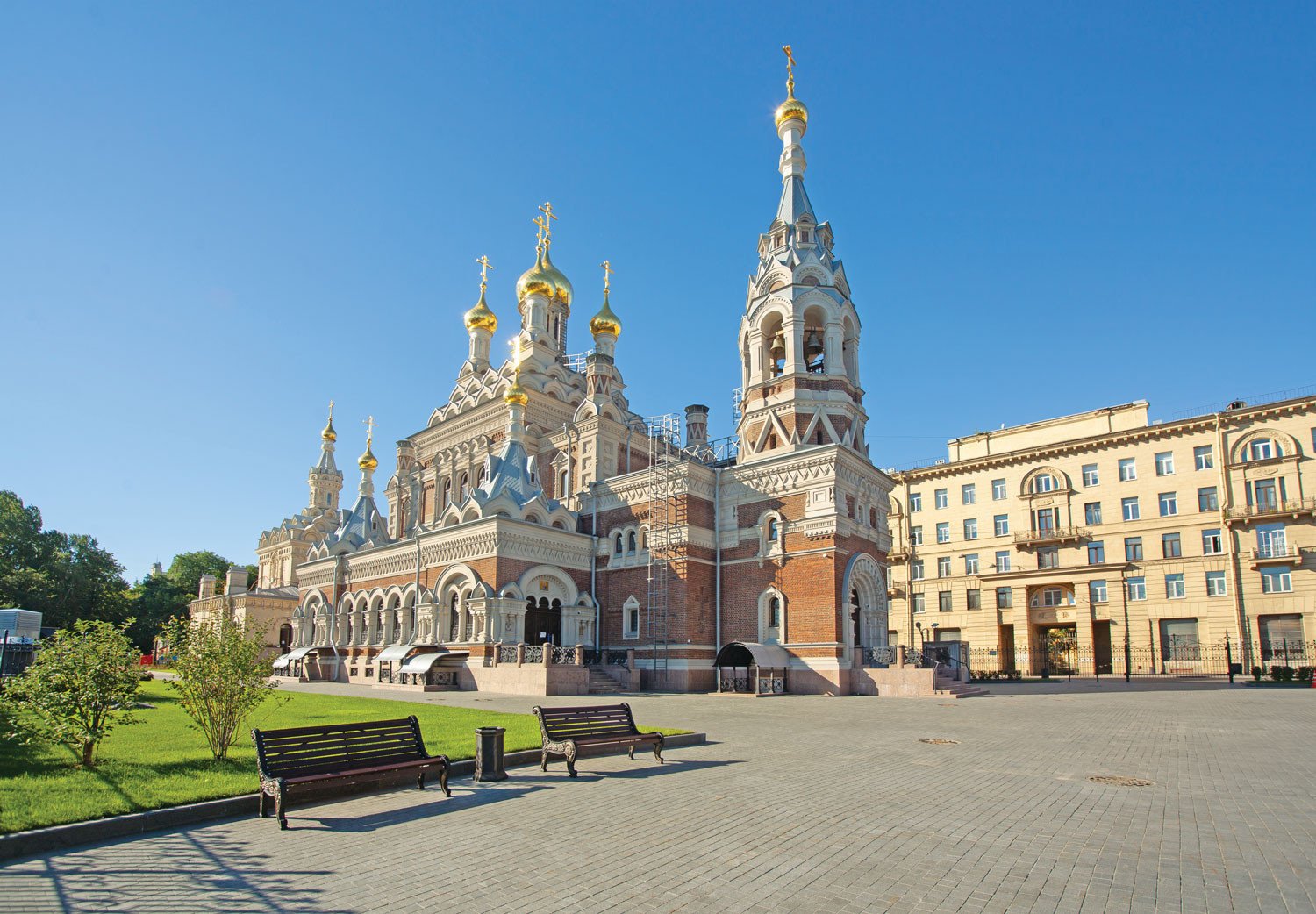 Поделка церковь из пластиковых бутылок, спичек, в виде картины - пошаговые мастер-классы