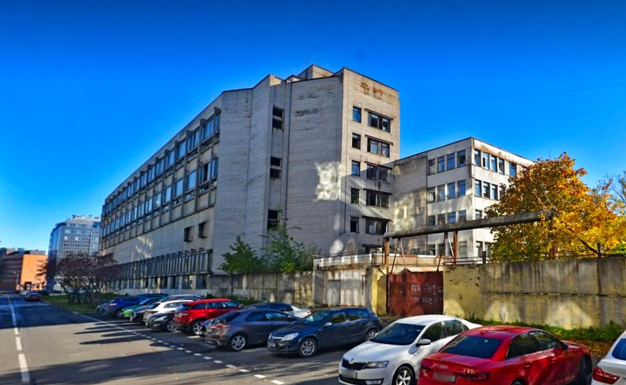 На Уральской улице В.О. выставлен на торги участок завода-банкрота, его ...