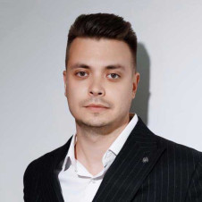 Антон Агапов